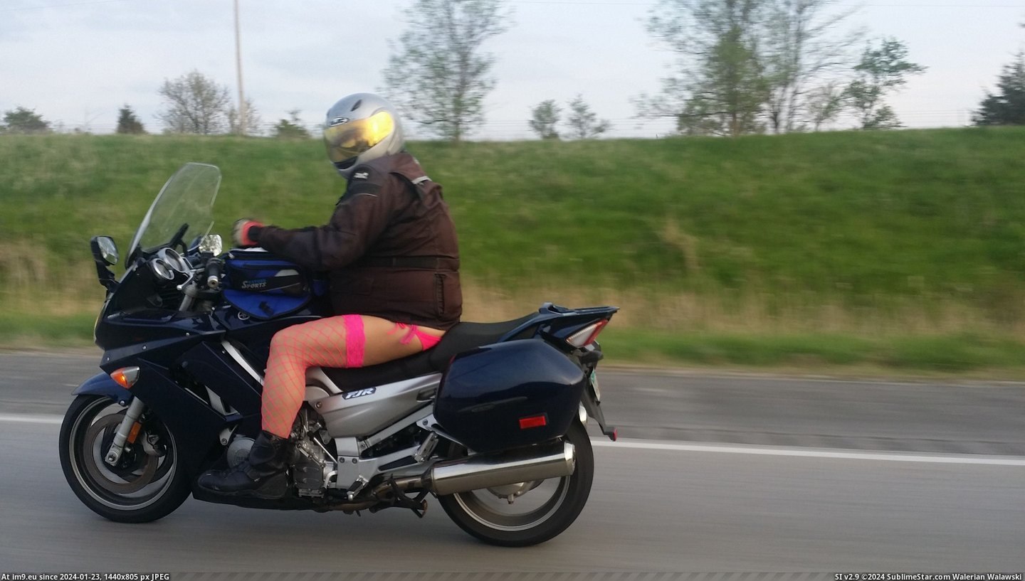#Wtf #Interstate #Pulled [Wtf] Pulled up next to me on the interstate Pic. (Image of album My r/WTF favs))