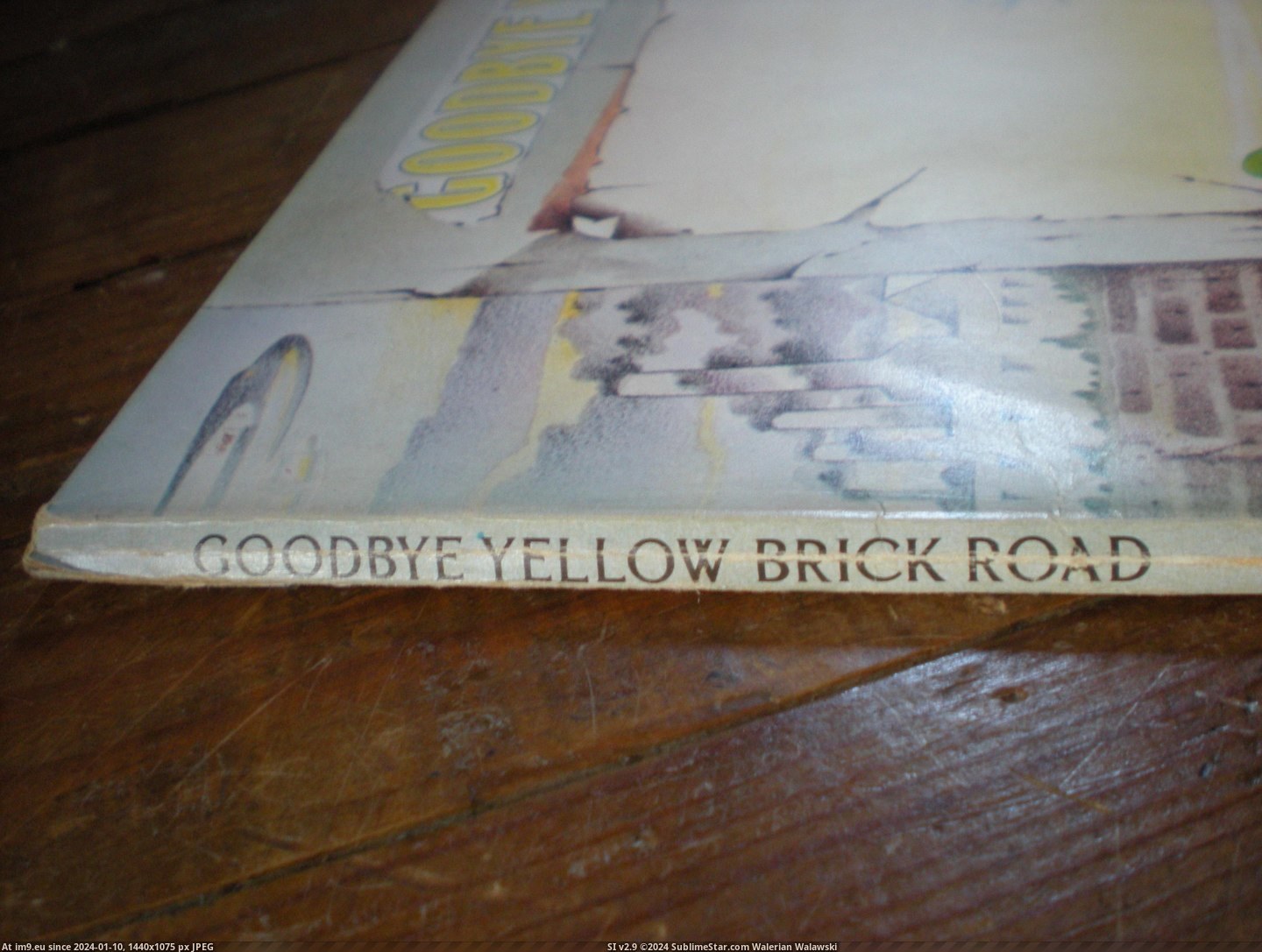 #Red #Brick #Yellow Yellow Brick RED 9 Pic. (Image of album new 1))