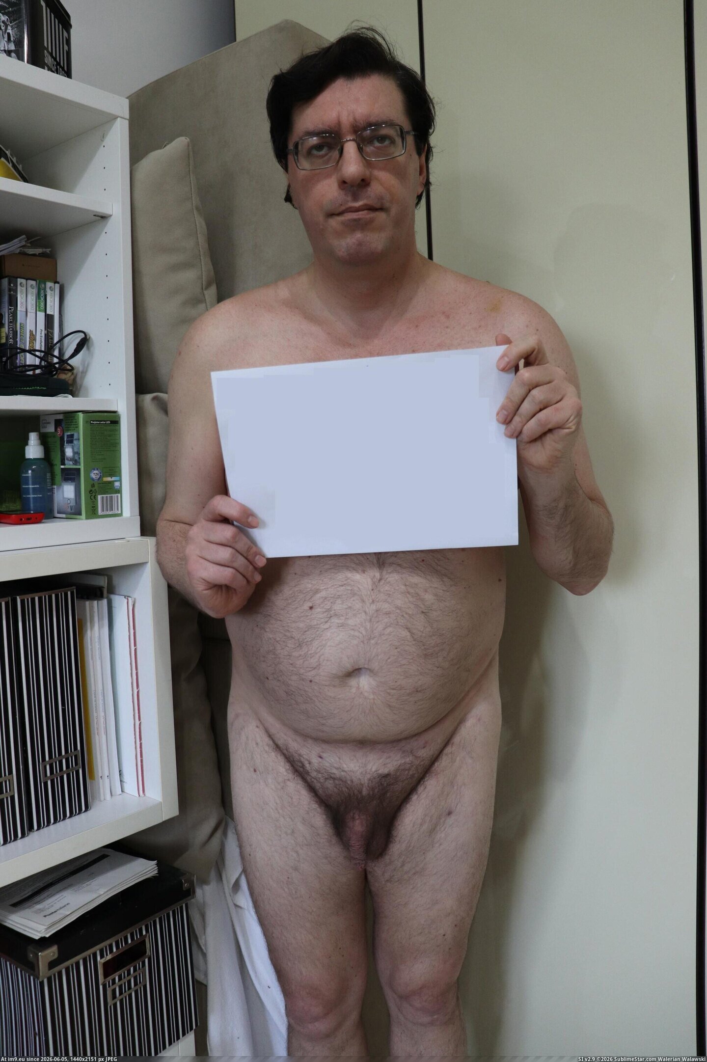 #Nude #Naked #Exposure #Italian #Exposed #Man 002 Pic. (Bild von album Instant Upload))