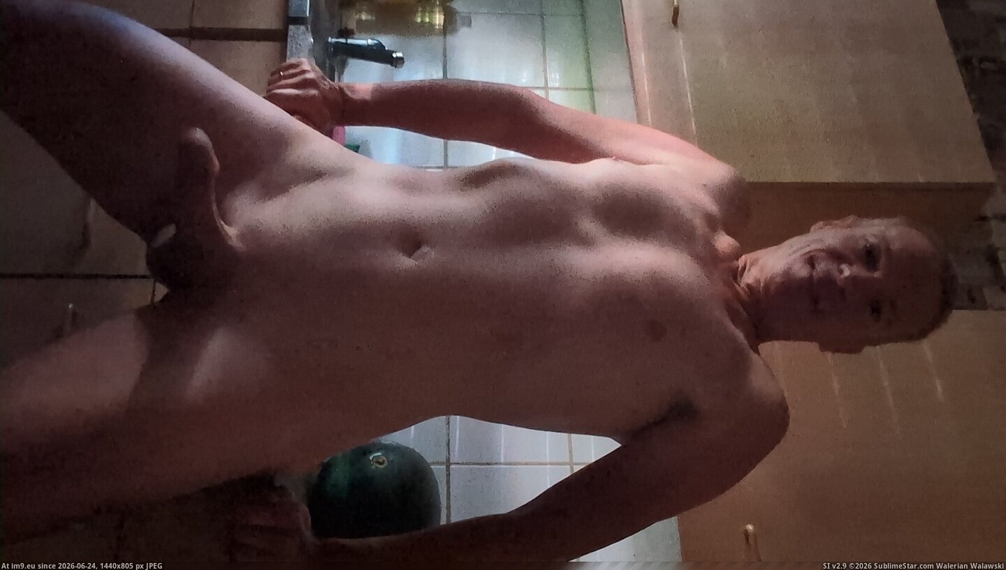 in Instant Upload 1000198372 Pic. (Image de album Instant Upload))