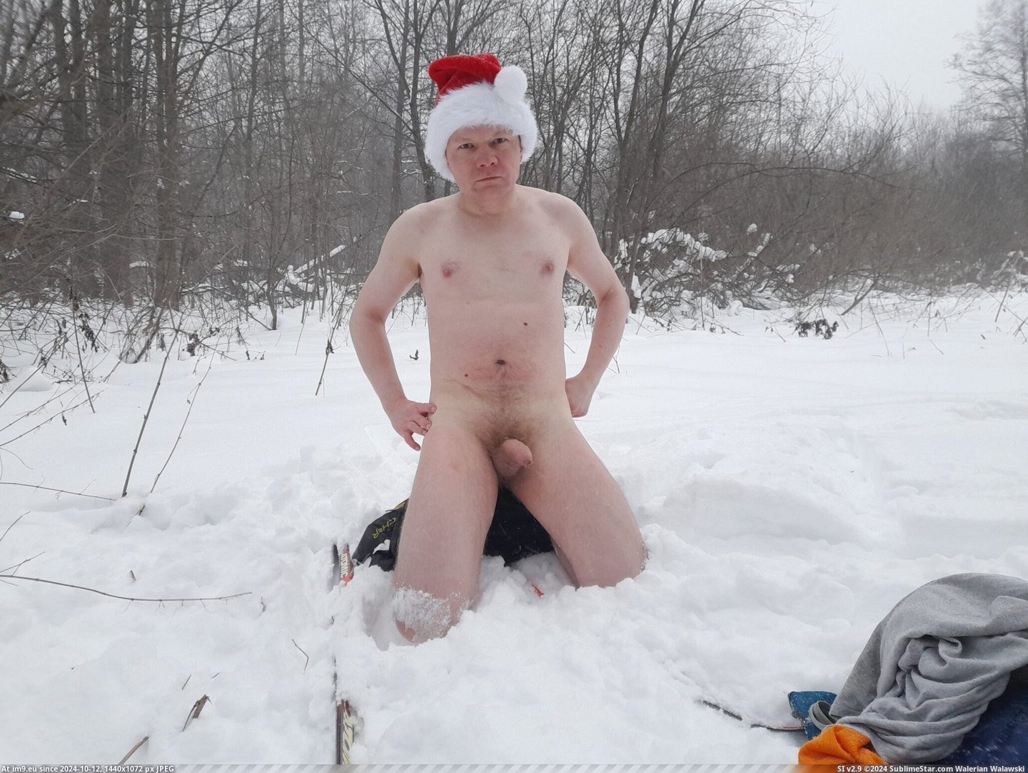 #Naked #Cock #Exhibitionist #Dick #Santa 7 Pic. (Imagen de album Instant Upload))