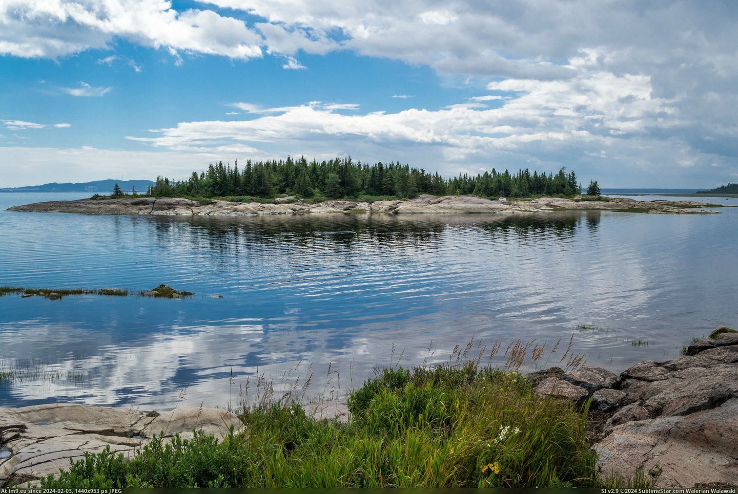 #Island #River #Lawrence #Iles #Canada #Sept [Earthporn] An Island in the St-Lawrence River, Sept-Iles, Canada [2703x1801] [OC] Pic. (Obraz z album My r/EARTHPORN favs))