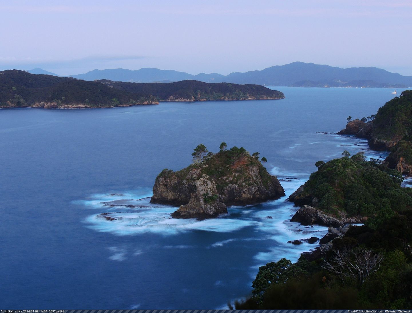 #Bay #4608x3456 #Islands [Earthporn] Bay of Islands, NZ [4608x3456] OC Pic. (Obraz z album My r/EARTHPORN favs))