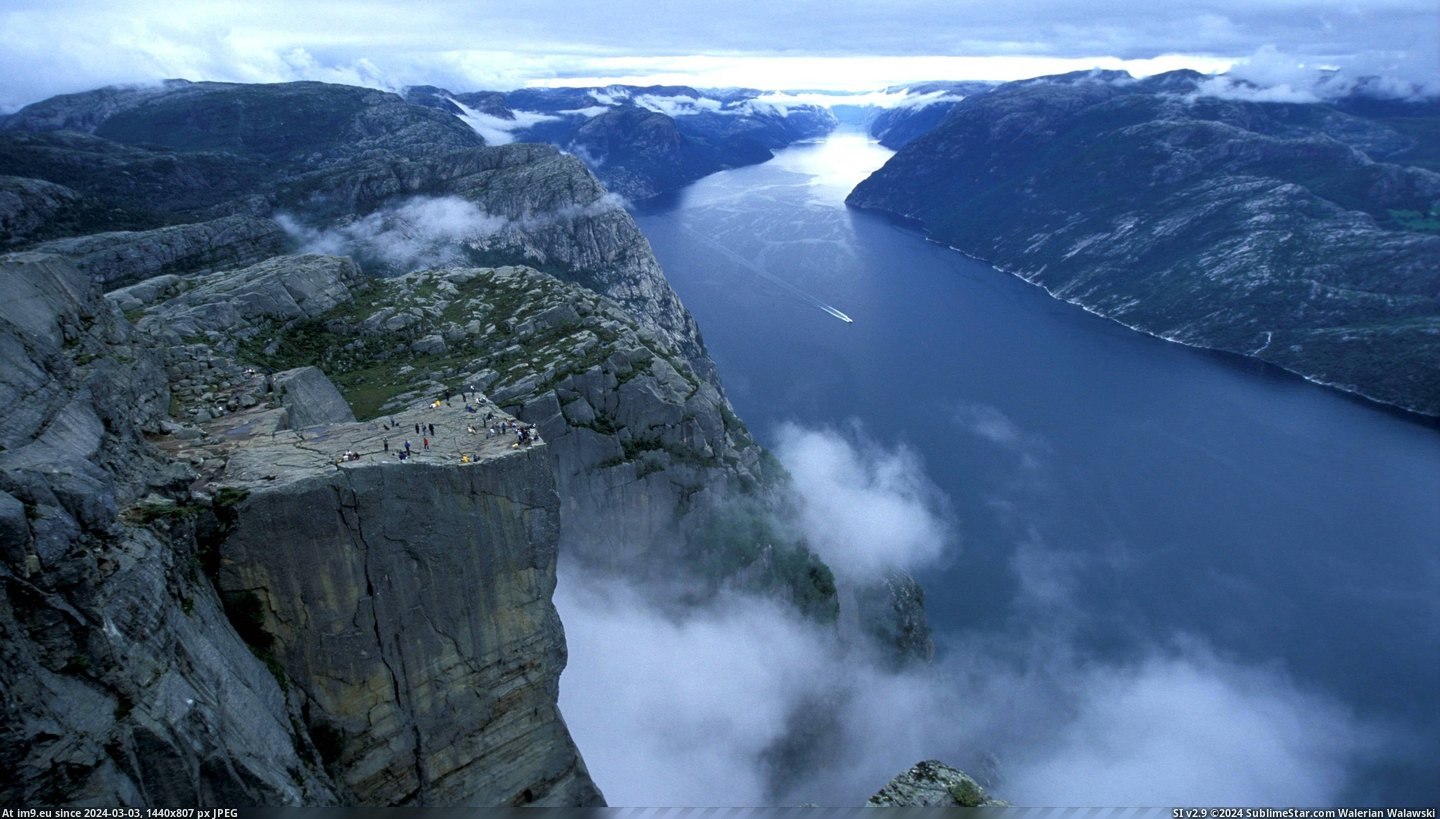 #Beautiful #Preikestolen #Norway [Earthporn] Beautiful - Preikestolen, Norway [3701x2086] Pic. (Image of album My r/EARTHPORN favs))
