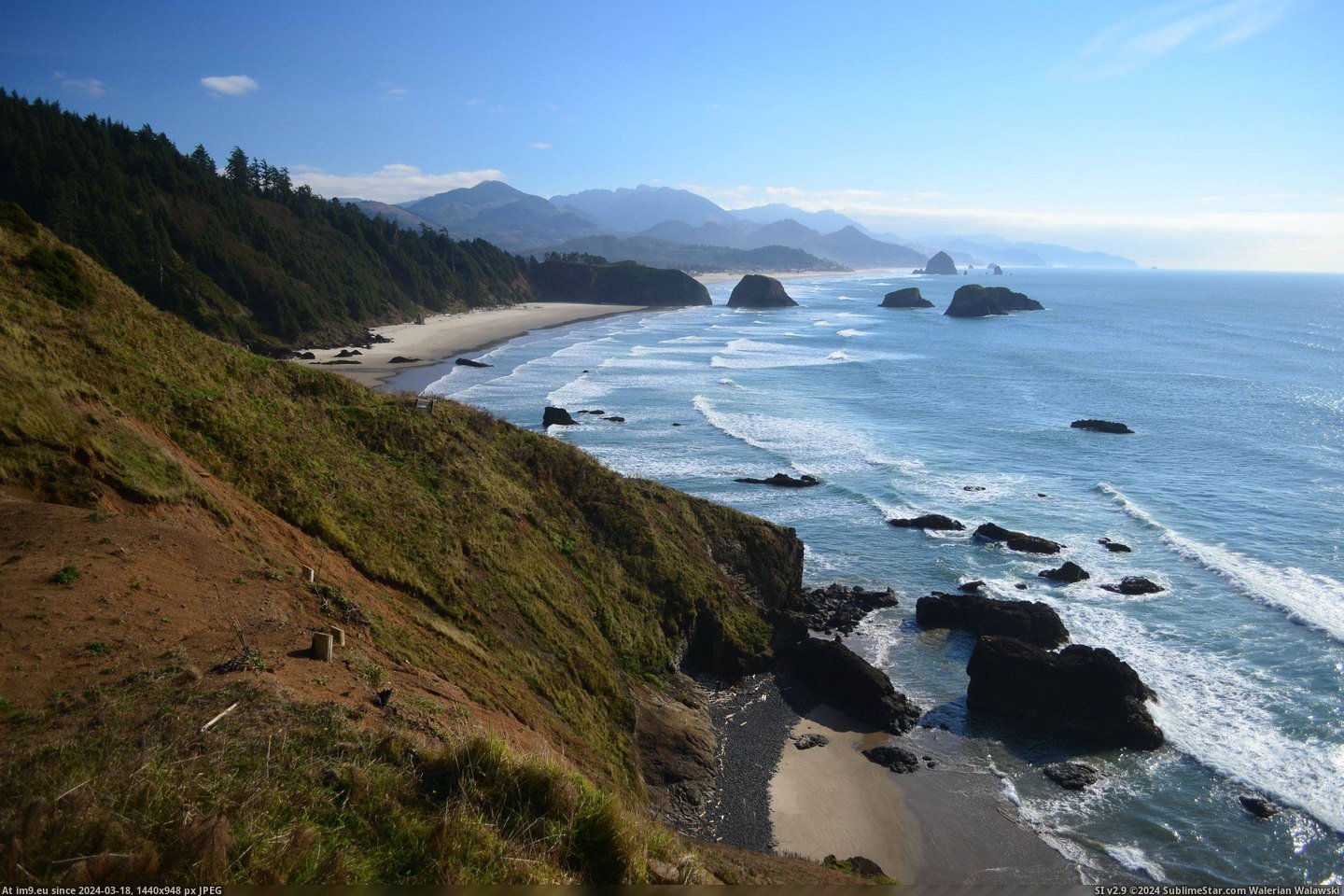 #Beach #Cannon #Point #2956x1958 #Ecola #Oregon #Coast #Northern [Earthporn] Cannon Beach, taken from Ecola Point on Oregon's northern coast. (2956x1958)[OC] Pic. (Изображение из альбом My r/EARTHPORN favs))