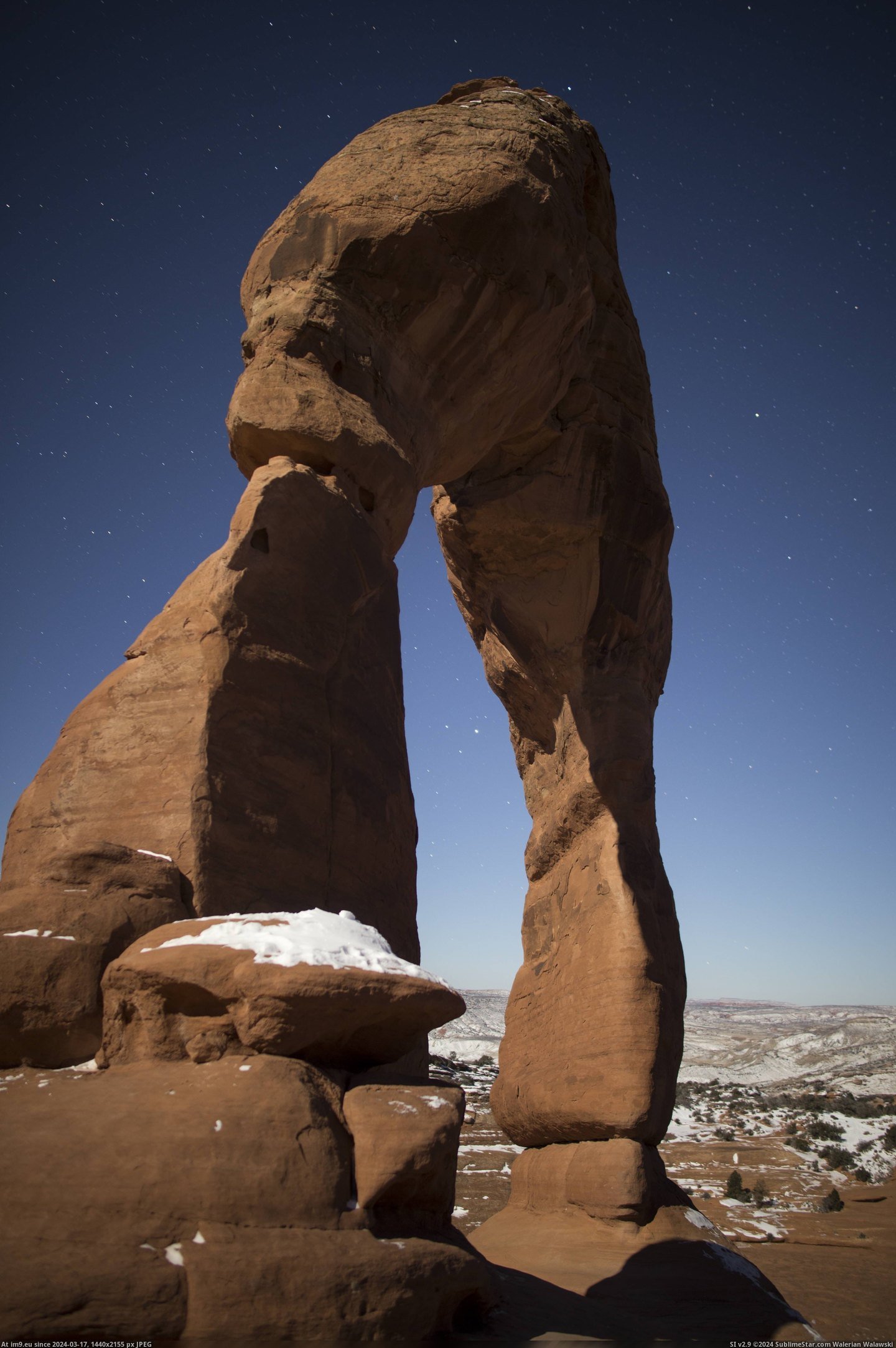 #Moon #Arch #3648x5472 #Delicate #Illuminated [Earthporn] Delicate Arch illuminated by the moon 1-2-2014  [3648x5472] Pic. (Obraz z album My r/EARTHPORN favs))