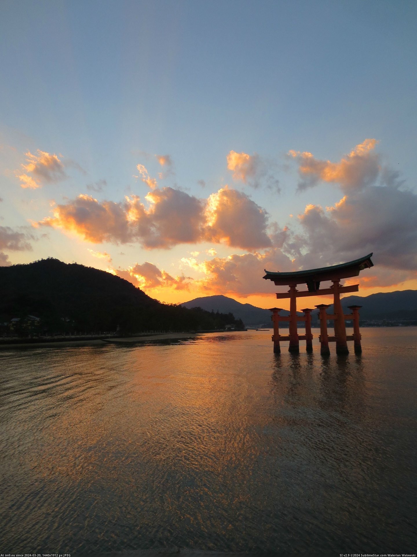 #Gate #Shrine #Torii #Floating #Itsukushima [Earthporn] Floating torii gate at Itsukushima Shrine [2073X2764] [OC] Pic. (Image of album My r/EARTHPORN favs))