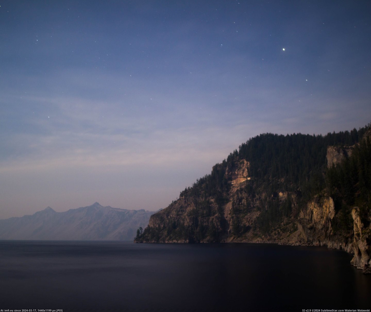 #Night #Lake #Smokey #Crater #Rim [Earthporn] Inside the rim of Crater Lake on a smokey night [3000x2510] Pic. (Image of album My r/EARTHPORN favs))