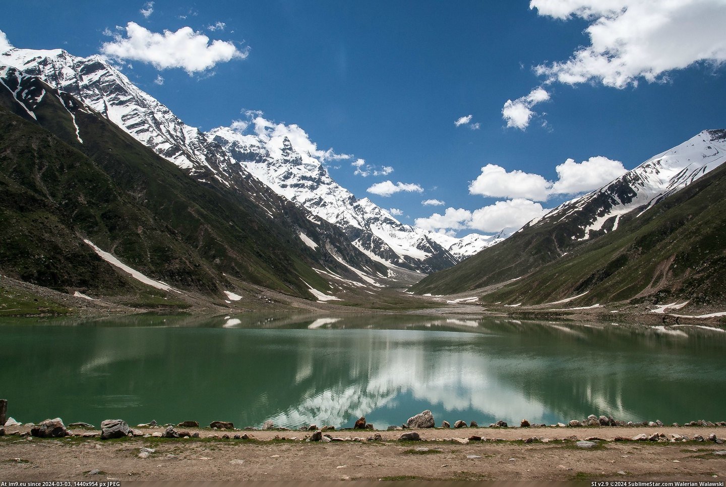 #Lake  #Pakistan [Earthporn] Lake in Pakistan [3700x2400] Pic. (Image of album My r/EARTHPORN favs))