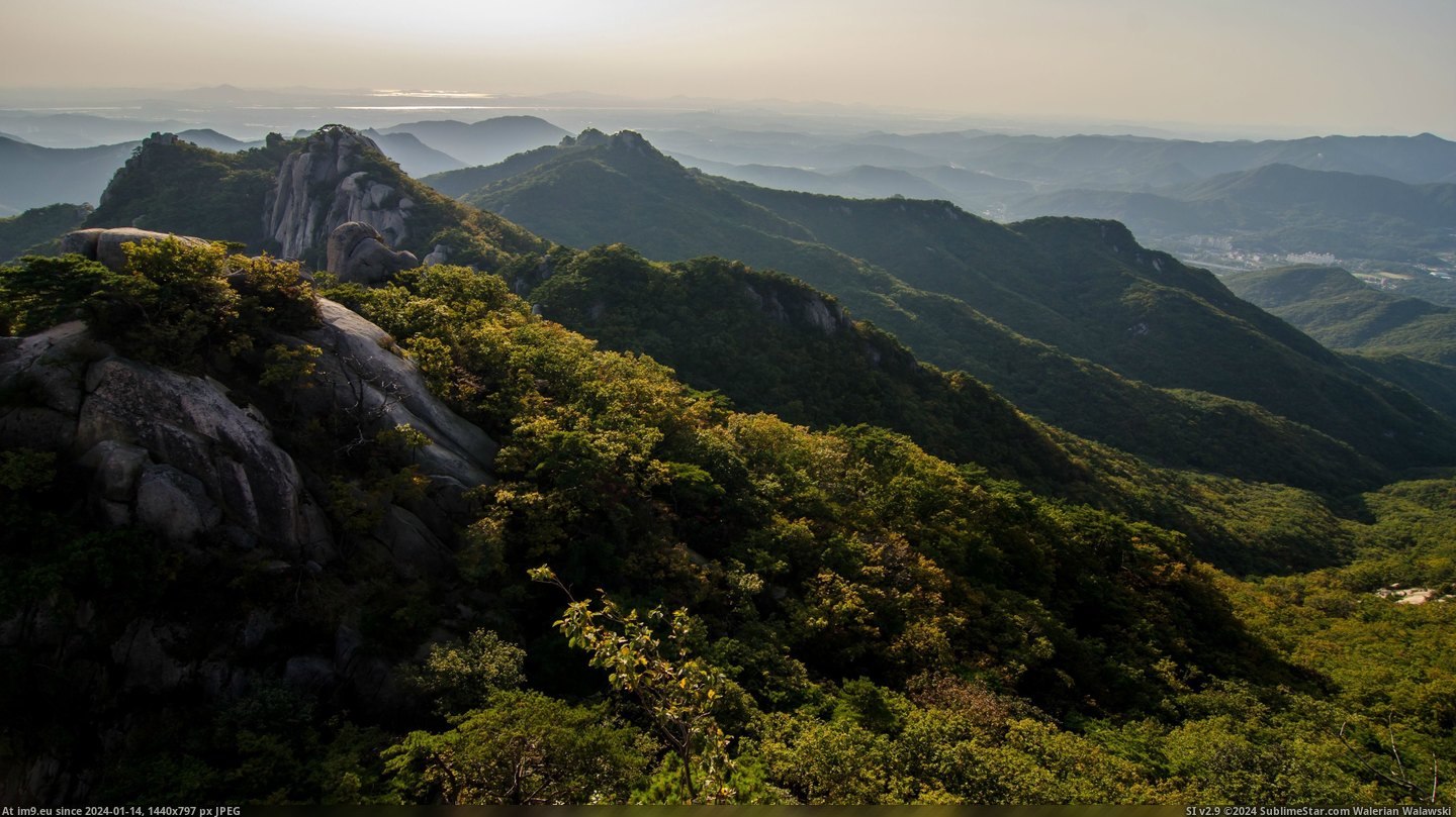 #South #East #Seoul #Dobongsan #Peak #Korea [Earthporn] Looking east from the peak of Dobongsan (도봉산) Seoul, South Korea (OC) [3695x2058] Pic. (Image of album My r/EARTHPORN favs))