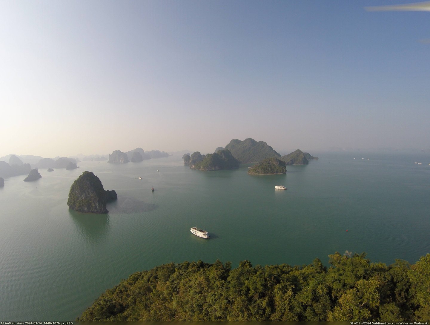 #Lost #Gorgeous #Result #Vietnam #Drone #Bay #4000x3000 #Control [Earthporn] Lost control of my drone in Halong Bay in Vietnam, the result was gorgeous [4000x3000] Pic. (Obraz z album My r/EARTHPORN favs))