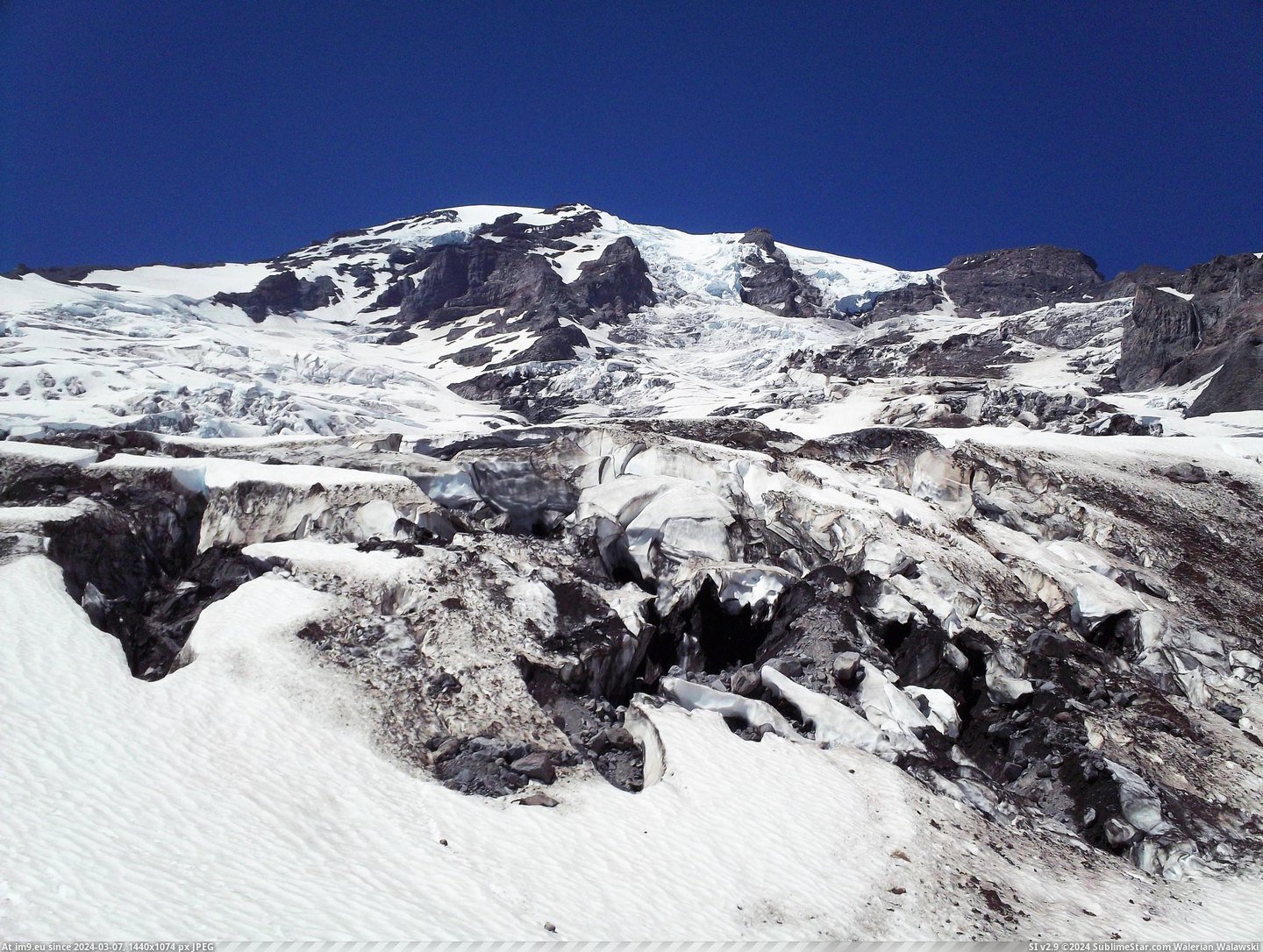 #Glacier #Rainier #Mrnp #2800x2100 #Nisqually [Earthporn] Mt Rainier from the Lower Nisqually Glacier - MRNP, WA [OC][2800x2100] Pic. (Obraz z album My r/EARTHPORN favs))