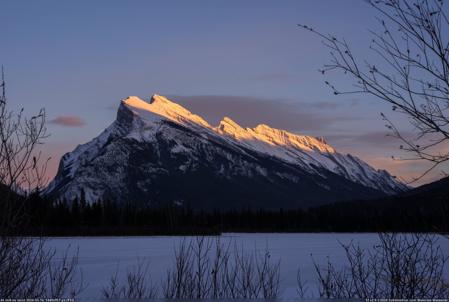 #Sunset #Canada #15th #Rundle #Alberta #November [Earthporn] Mt. Rundle, Alberta, Canada. Sunset of November 15th, 2014 [OC] [3870x2583] Pic. (Image of album My r/EARTHPORN favs))