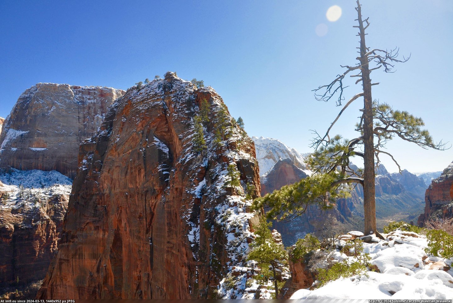 #Park #National #Zion #4288x2848 #Angel #Landing [Earthporn] Summiting a snowcapped Angel's Landing in Zion National Park, UT [4288x2848] Pic. (Изображение из альбом My r/EARTHPORN favs))