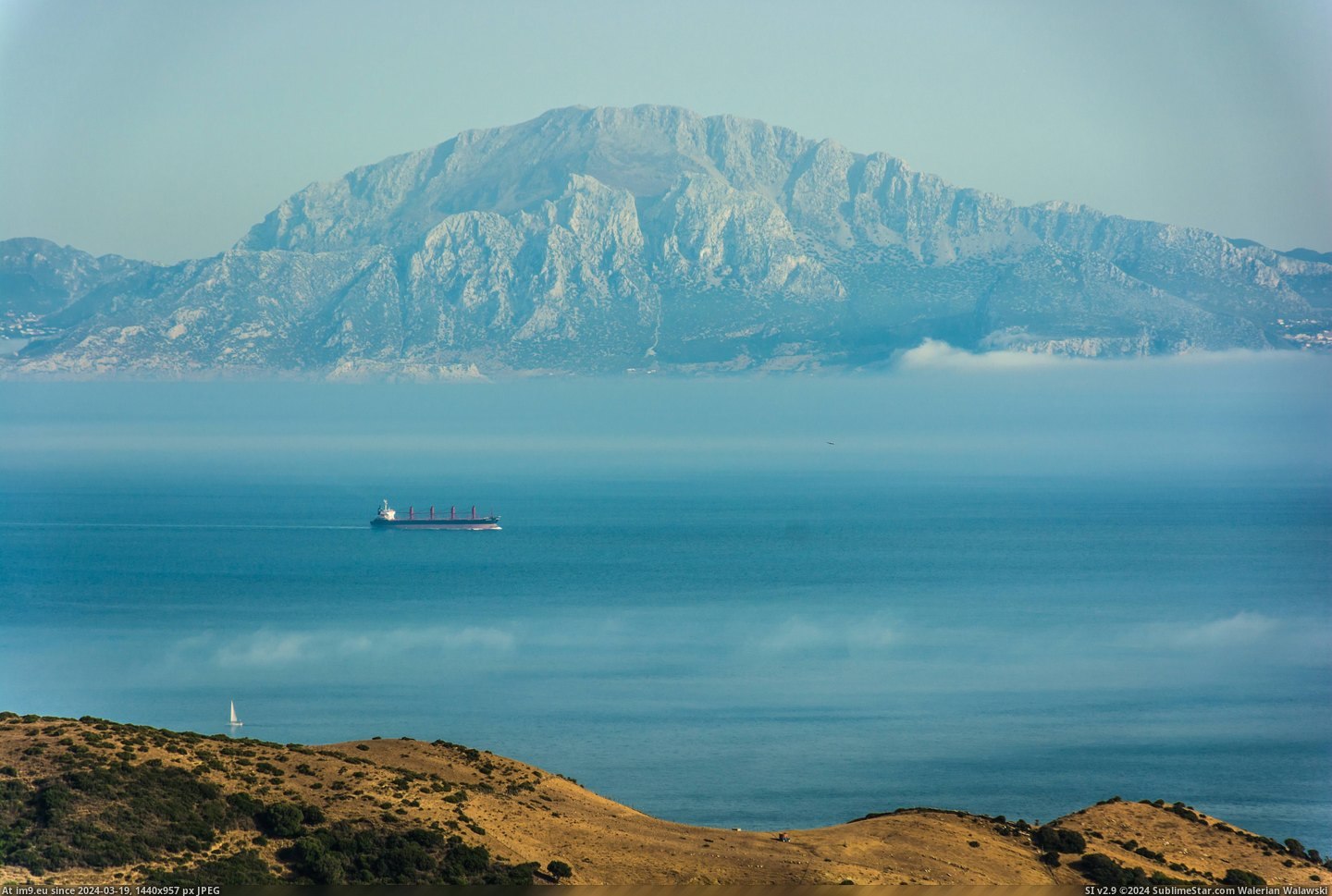 #Coast #African #Gibraltar #Spain #6000x4000 [Earthporn] The African coast as seen from Spain, near Gibraltar.[OC] [6000x4000] Pic. (Bild von album My r/EARTHPORN favs))