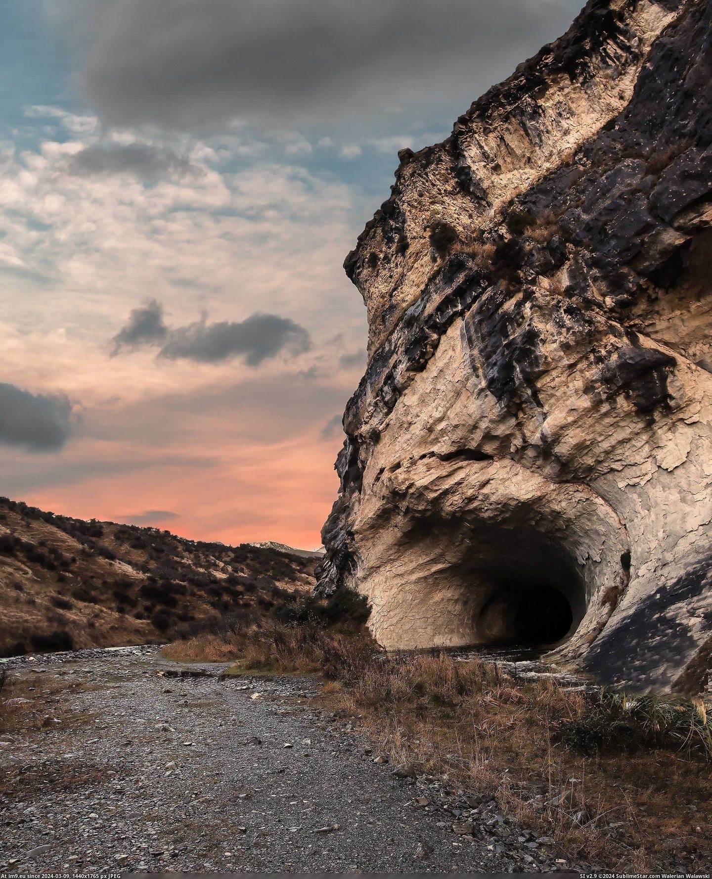 #Time #Res #Cave #Entrance #Scenic #Swallow #Stream [Earthporn] The entrance to Cave Stream looks like it's trying to swallow you - I didn't go in this time. Cave Stream Scenic Res Pic. (Obraz z album My r/EARTHPORN favs))