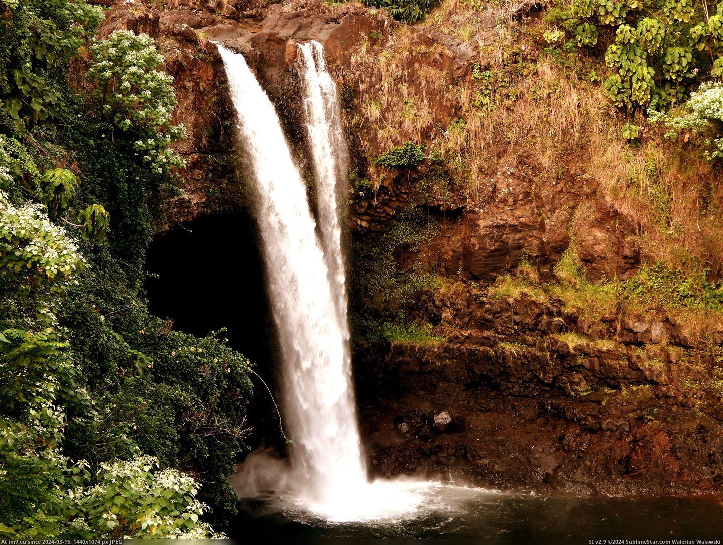 #Falls #Gorgeous #Kauai #Wailua #Hawaii #4608x3456 [Earthporn] The gorgeous Wailua Falls - Kauai, Hawaii [OC] [4608x3456] Pic. (Obraz z album My r/EARTHPORN favs))