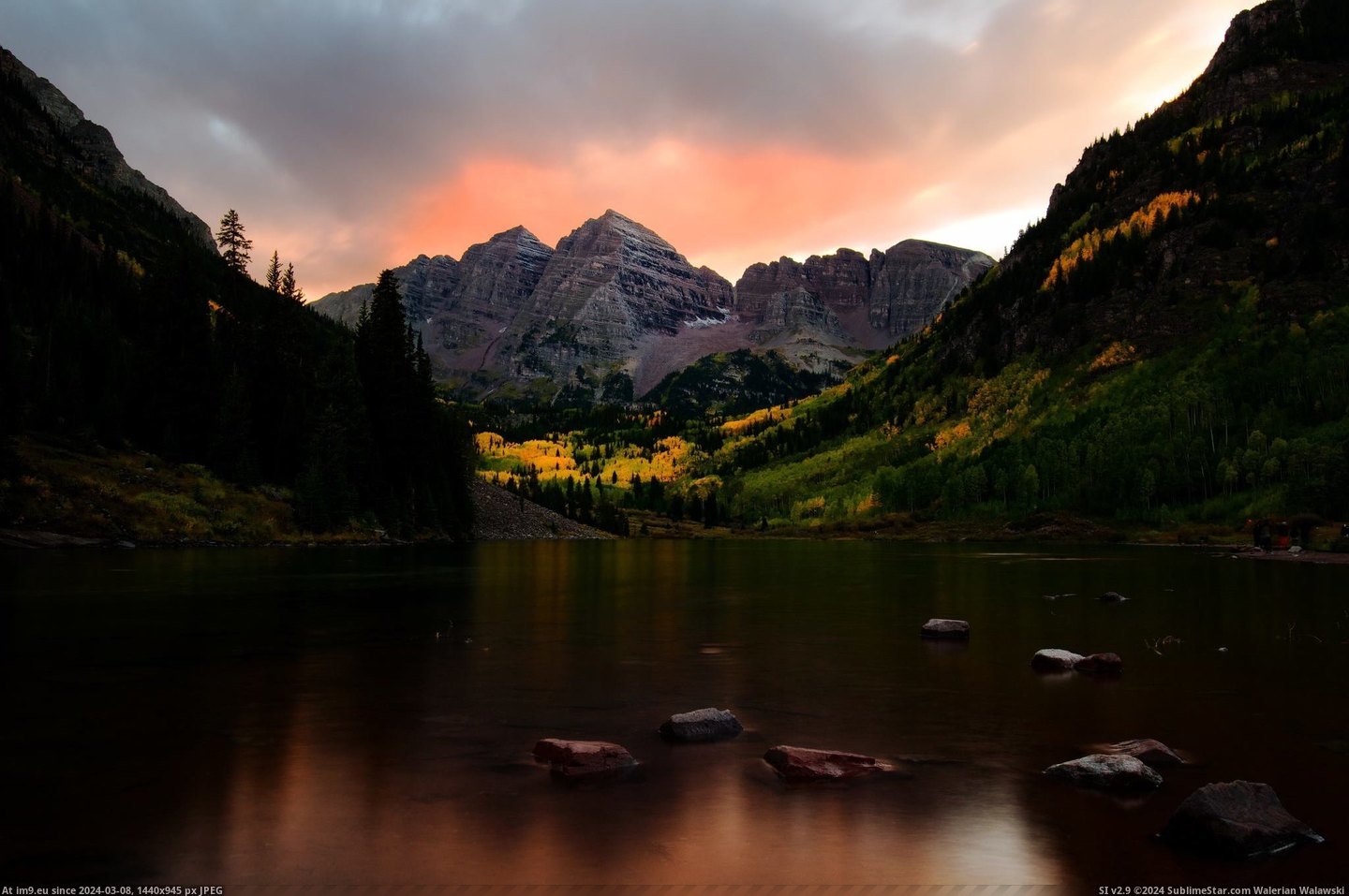 #Sunrise #Bells #Amaze #Maroon #Cease [Earthporn] The Maroon Bells at sunrise never cease to amaze.  [2048x1356] Pic. (Image of album My r/EARTHPORN favs))