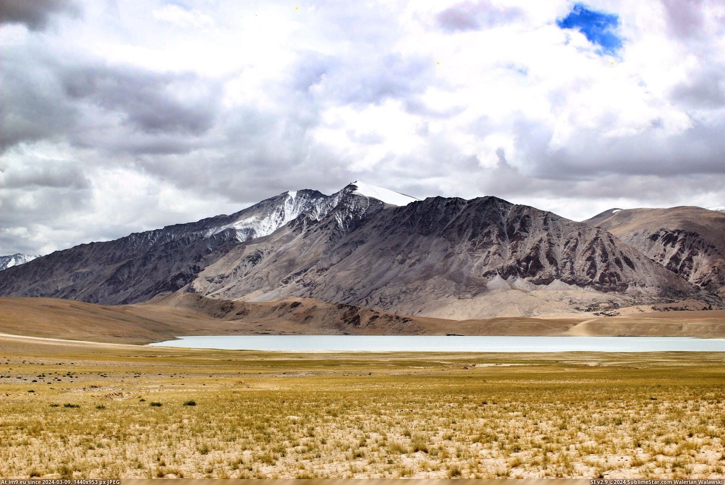 #Mountains #India #2304x1536 #D1andonly #Leh #Incredibleindia [Earthporn] The mountains in Leh, India [2304x1536][IncredibleIndia] by -u-d1andonly Pic. (Image of album My r/EARTHPORN favs))