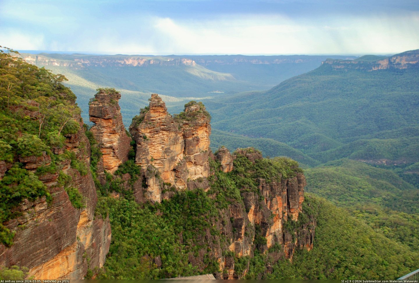 #Blue #Australia #Sisters #Mountains [Earthporn] The Three Sisters, Blue Mountains, Australia [3872 x 2592] Pic. (Изображение из альбом My r/EARTHPORN favs))