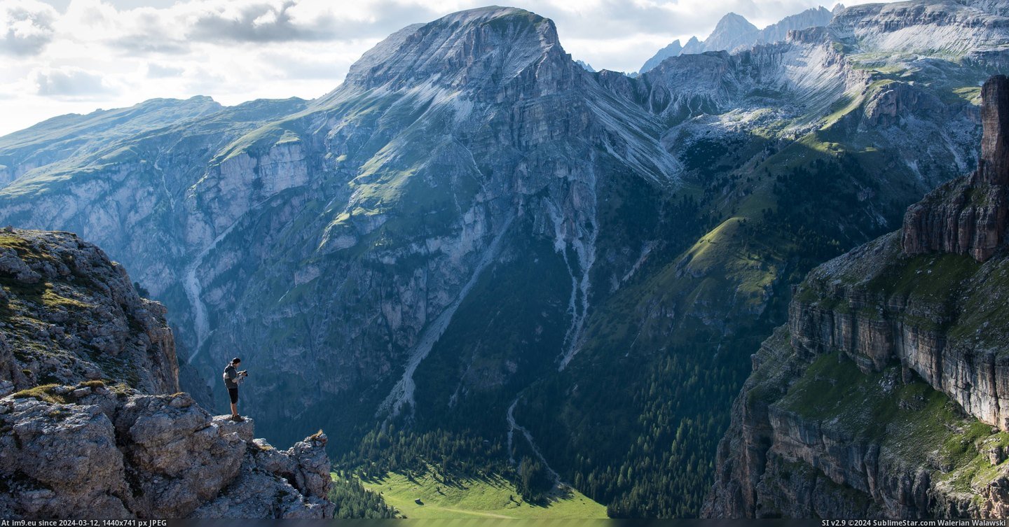 #For #Scale #Dolomites #Val #Gardena #Italy #Person [Earthporn] Val Gardena, Dolomites, Italy. With person for scale [5403x2793] [OC] Pic. (Obraz z album My r/EARTHPORN favs))