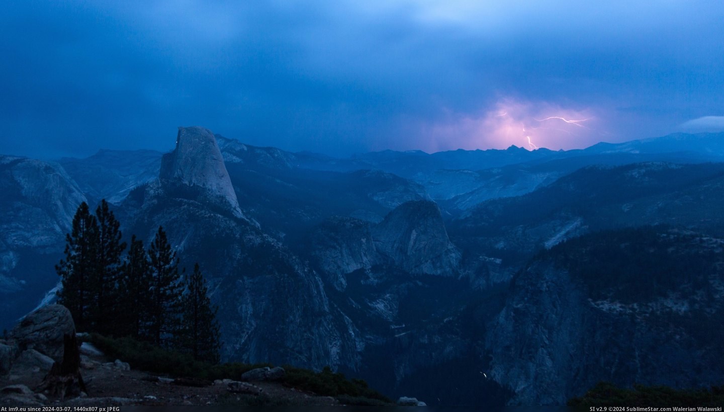 #Yosemite #Lightning #Dome #Storm [Earthporn] Yosemite's Half Dome during a lightning storm [5140x2891] [OC] Pic. (Image of album My r/EARTHPORN favs))