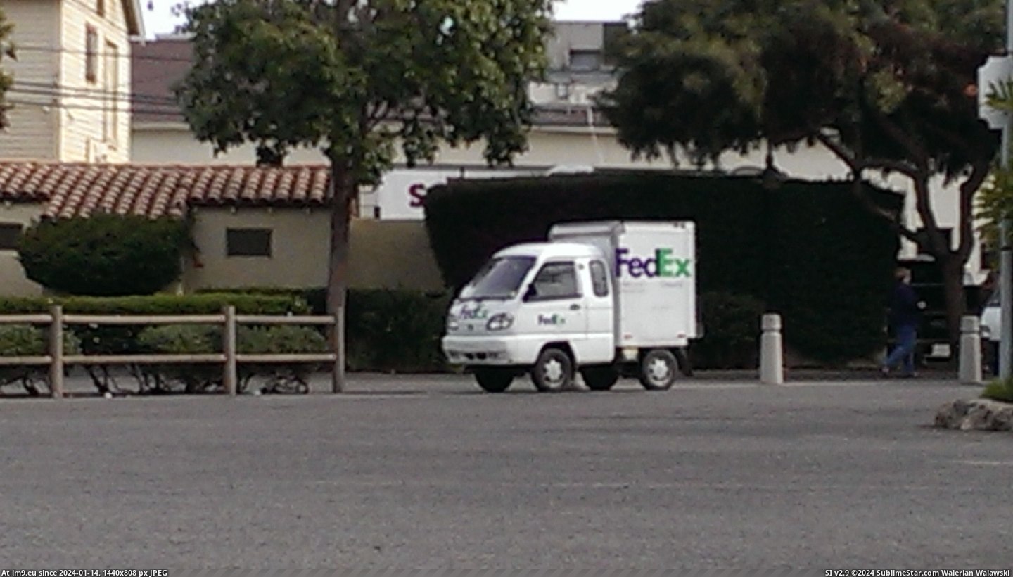 #Funny #Island #Fedex #Truck #Catalina [Funny] FedEx truck on Catalina island Pic. (Obraz z album My r/FUNNY favs))