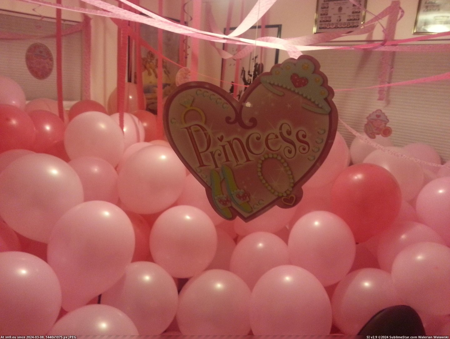#Funny #One #Out #Roommate #Balloons #Revenge #Room #Got #Town [Funny] My roommate went out of town and came back to 400 balloons in his room. He recently got his revenge when the other one l Pic. (Image of album My r/FUNNY favs))