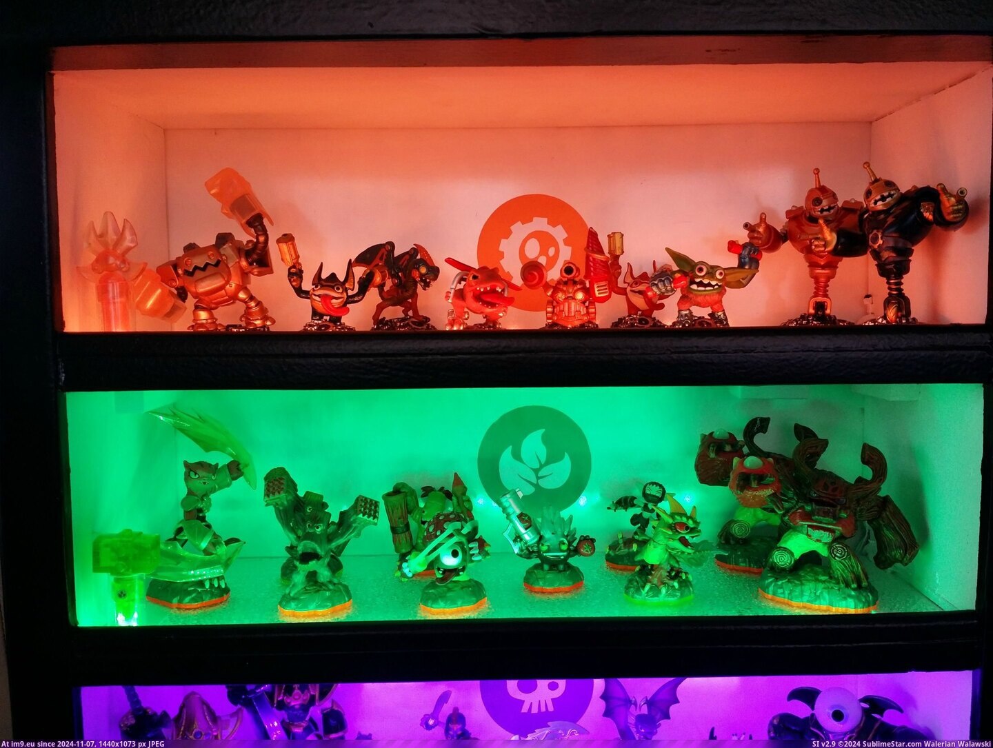 #Gaming #Sons #Shelf [Gaming] I made a shelf for my sons Skylanders. 13 Pic. (Obraz z album My r/GAMING favs))