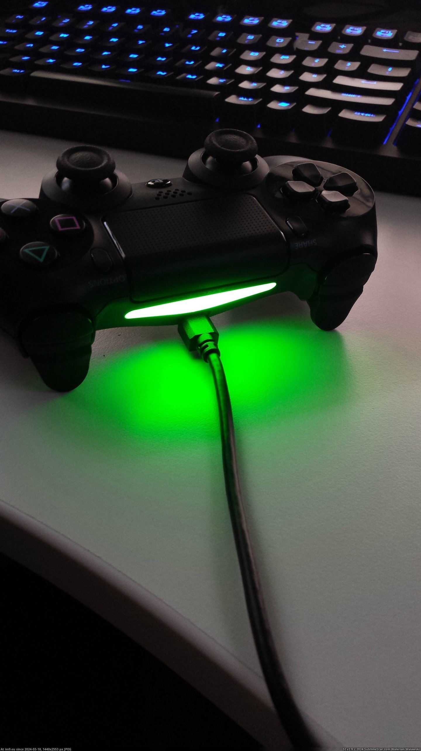 #Gaming #Change #Ps4 #Lightbar #Color #Controller [Gaming] If you use the PS4 controller on the PC, you can change the color of the lightbar. 5 Pic. (Image of album My r/GAMING favs))