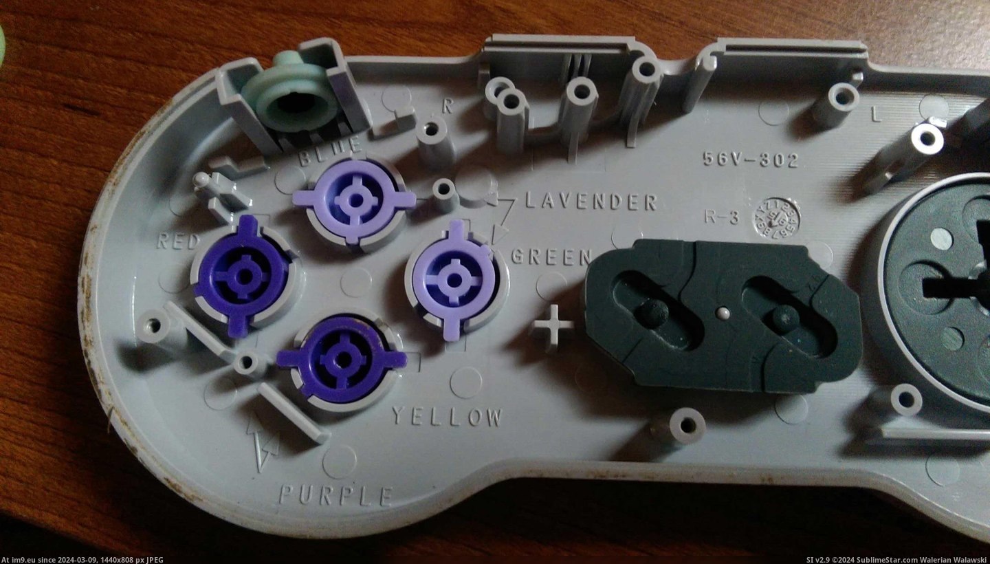 #Gaming #Colored #Controllers #Buttons #Insides #Til #Snes #Labeled [Gaming] TIL: The insides SNES controllers are labeled for both 4 colored buttons, and 2 colored buttons Pic. (Obraz z album My r/GAMING favs))