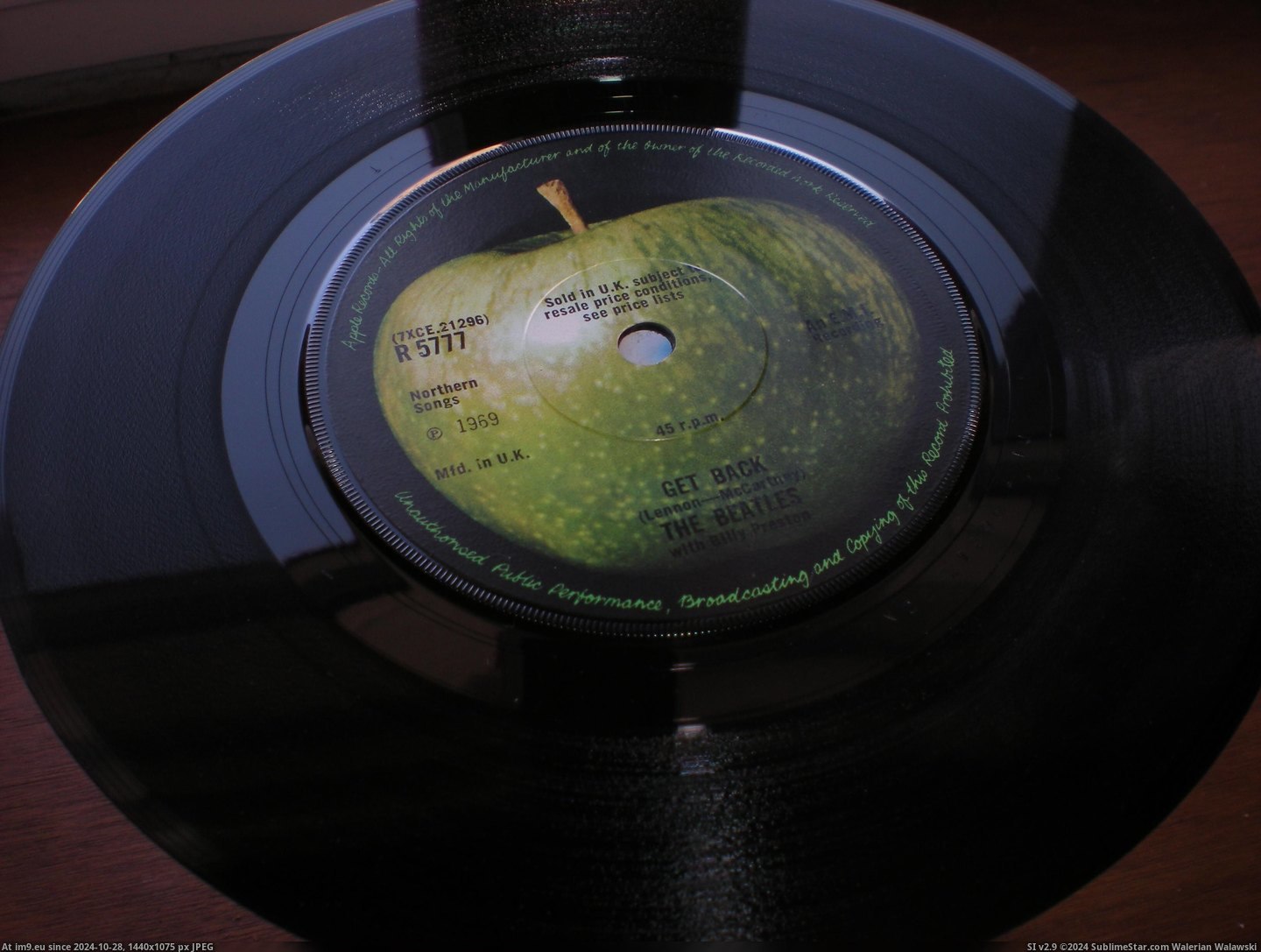  #Image  Get Back 1 Pic. (Image of album new 1))