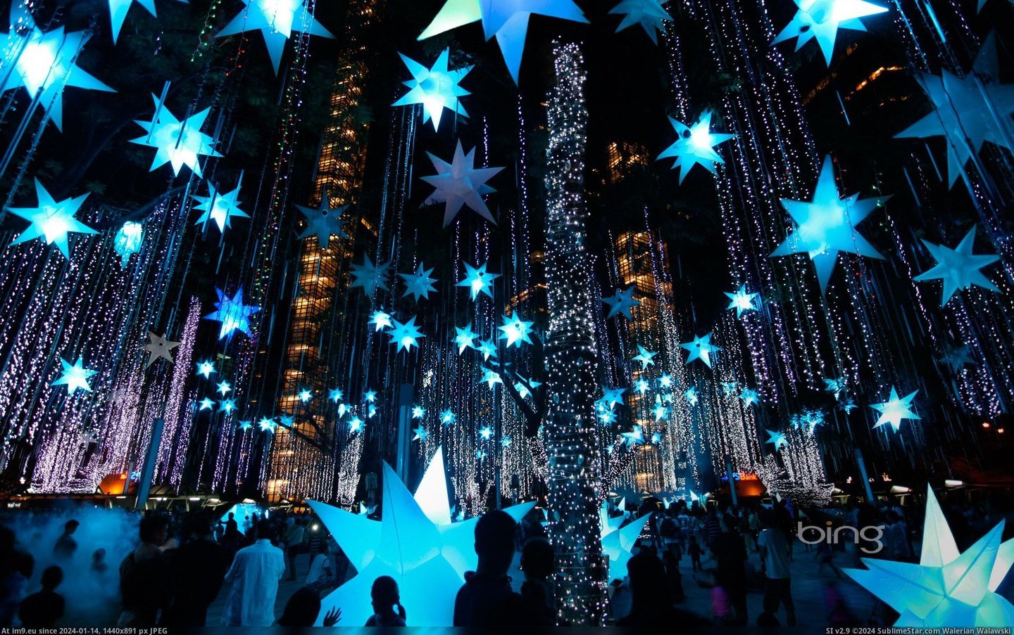 Holiday light display in Makati City, Manila, Luzon Island, Philippines (©Aurora Photos) (in December 2012 HD Wallpapers)