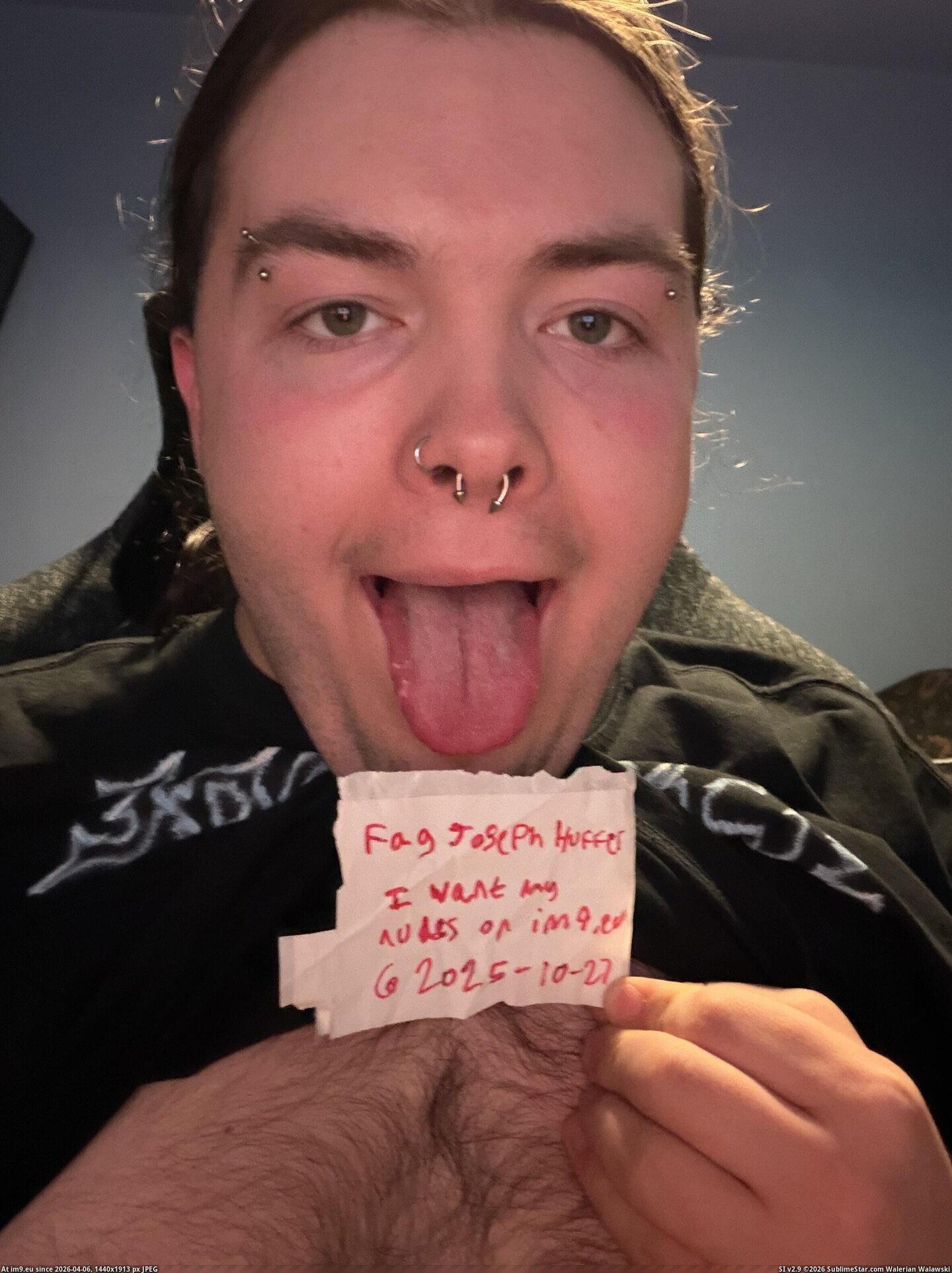 in Joseph Huffer 19yo UK fag exposed IMG_0224 Pic. (Bild von album Joseph Huffer 19yo UK fag exposed))