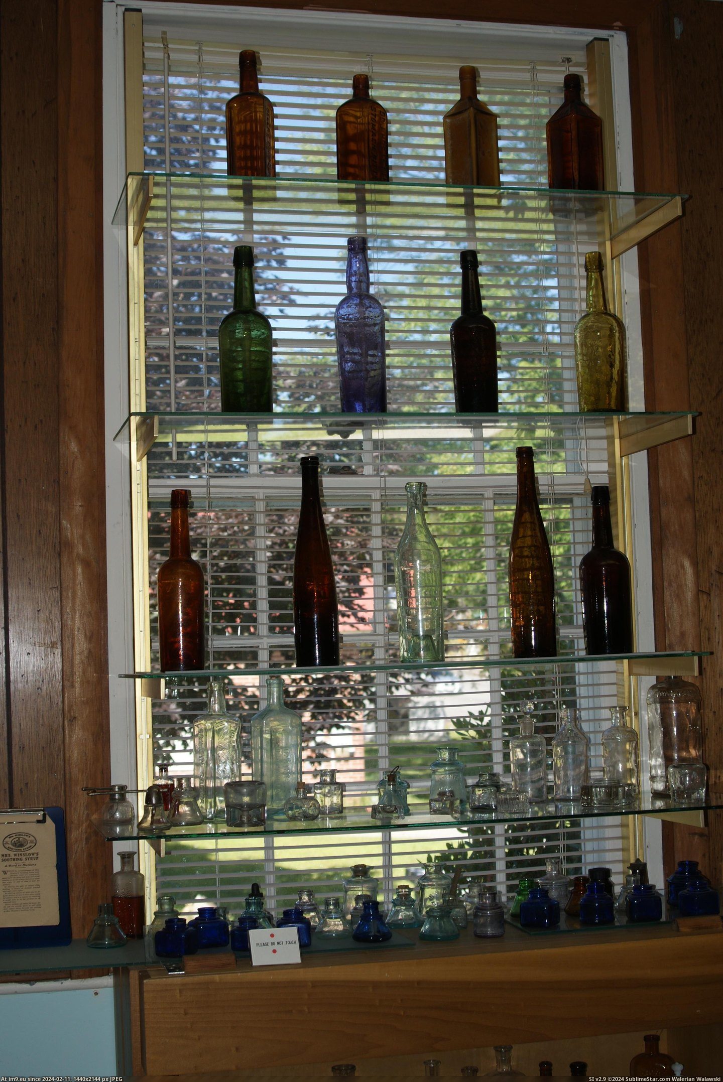 #Museum #Maine #Naples #Bottle MAINE BOTTLE MUSEUM NAPLES (10) Pic. (Obraz z album MAINE BOTTLE MUSEUM))