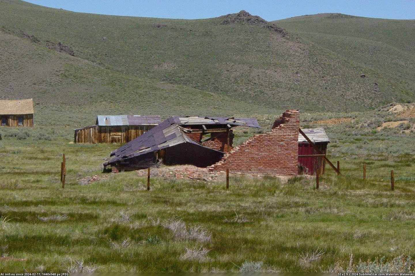 #California #Ruins #Warehouse #Mastretti #Bodie #Liquor Mastretti Liquor Warehouse Ruins In Bodie, California Pic. (Изображение из альбом Bodie - a ghost town in Eastern California))