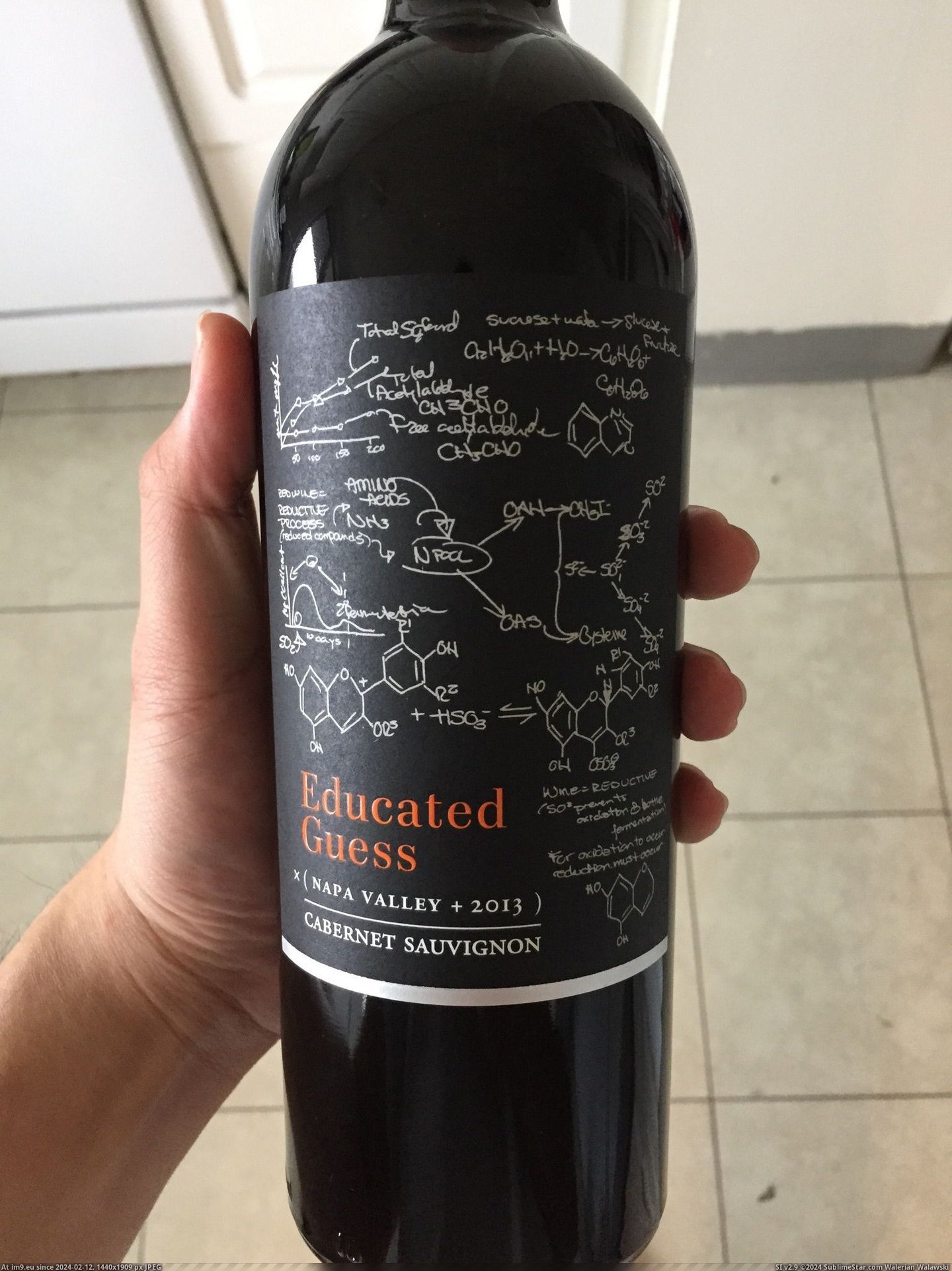 [Mildlyinteresting] A bottle of wine that describes the organic chemistry behind its creation. (in My r/MILDLYINTERESTING favs)