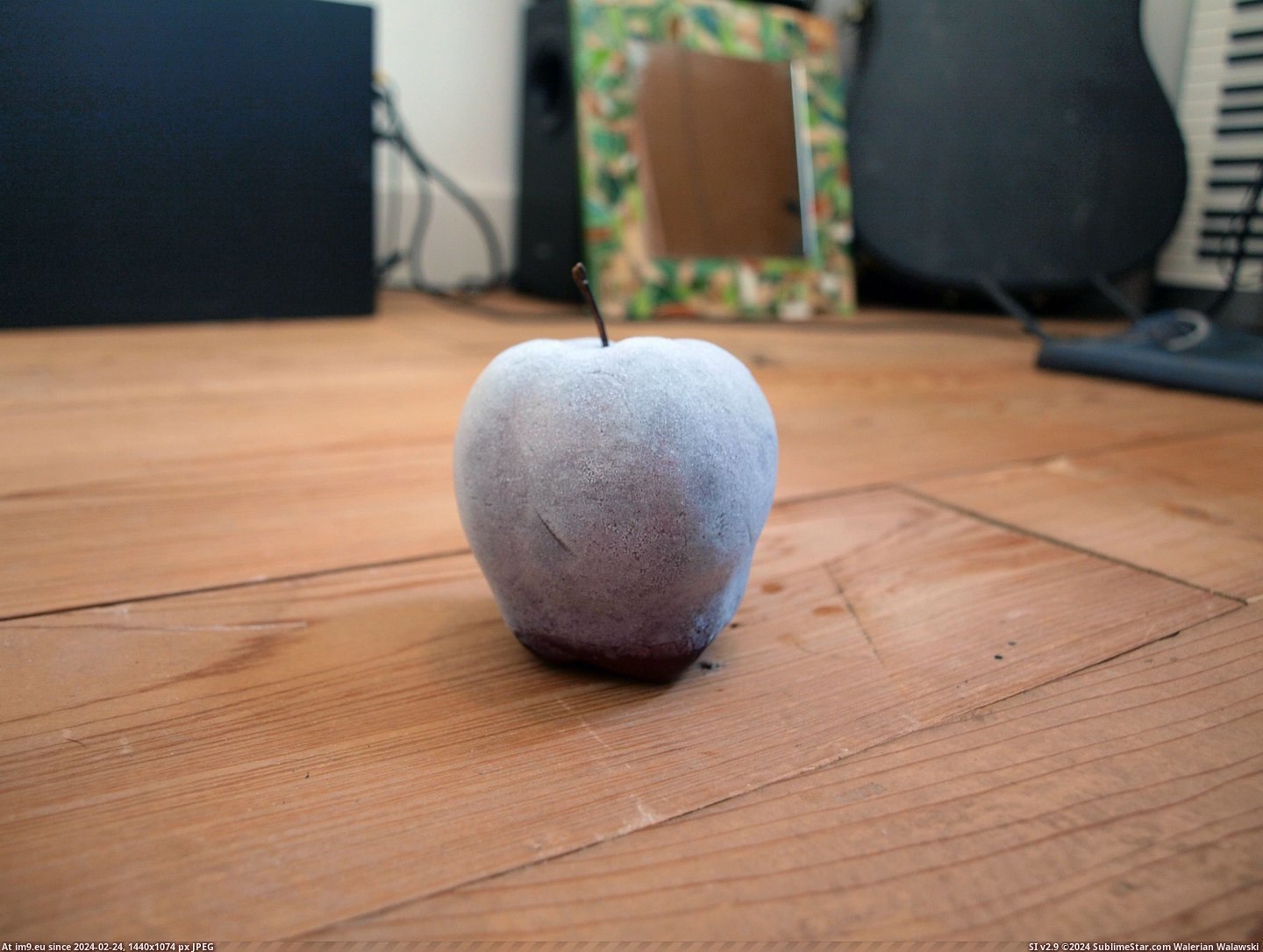 #Out #Left #Accidently #Apple #Overnight [Mildlyinteresting] Accidently left my apple out overnight. 1 Pic. (Изображение из альбом My r/MILDLYINTERESTING favs))