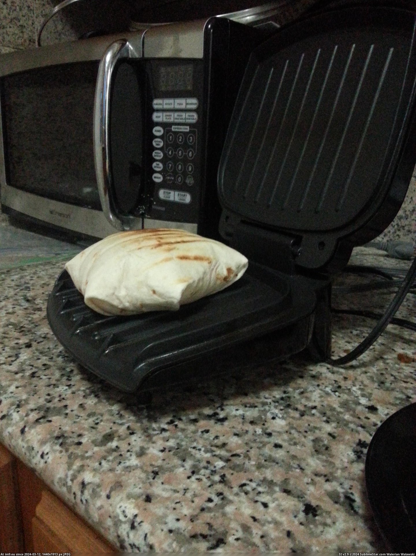 #Too #Air #Any #Inflated #Crac #Expanding #Quesadilla #Perfectly #Cheese #Folded [Mildlyinteresting] I made a quesadilla and folded it too perfectly. It inflated from air expanding and the cheese kept any crac Pic. (Image of album My r/MILDLYINTERESTING favs))