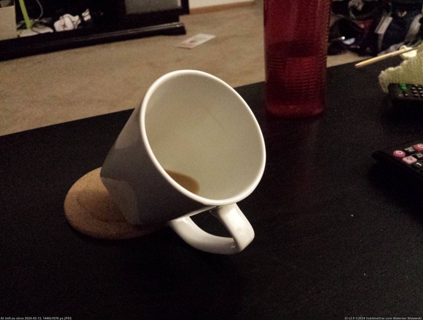 #Happened #Mug #Kicked #Coffee [Mildlyinteresting] Kicked over my mug on the coffee table. This happened Pic. (Bild von album My r/MILDLYINTERESTING favs))