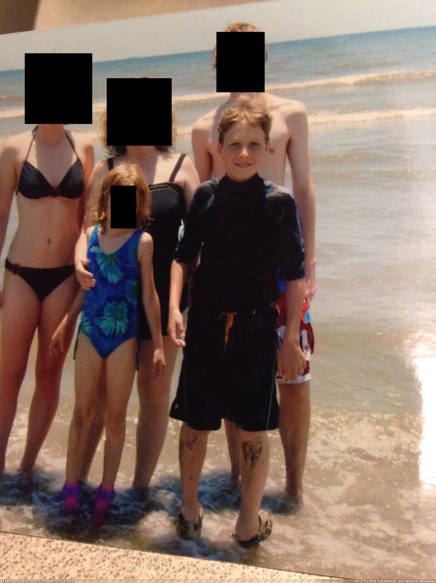 [Mildlyinteresting] My feet appear backwards in this old picture of me. (in My r/MILDLYINTERESTING favs)