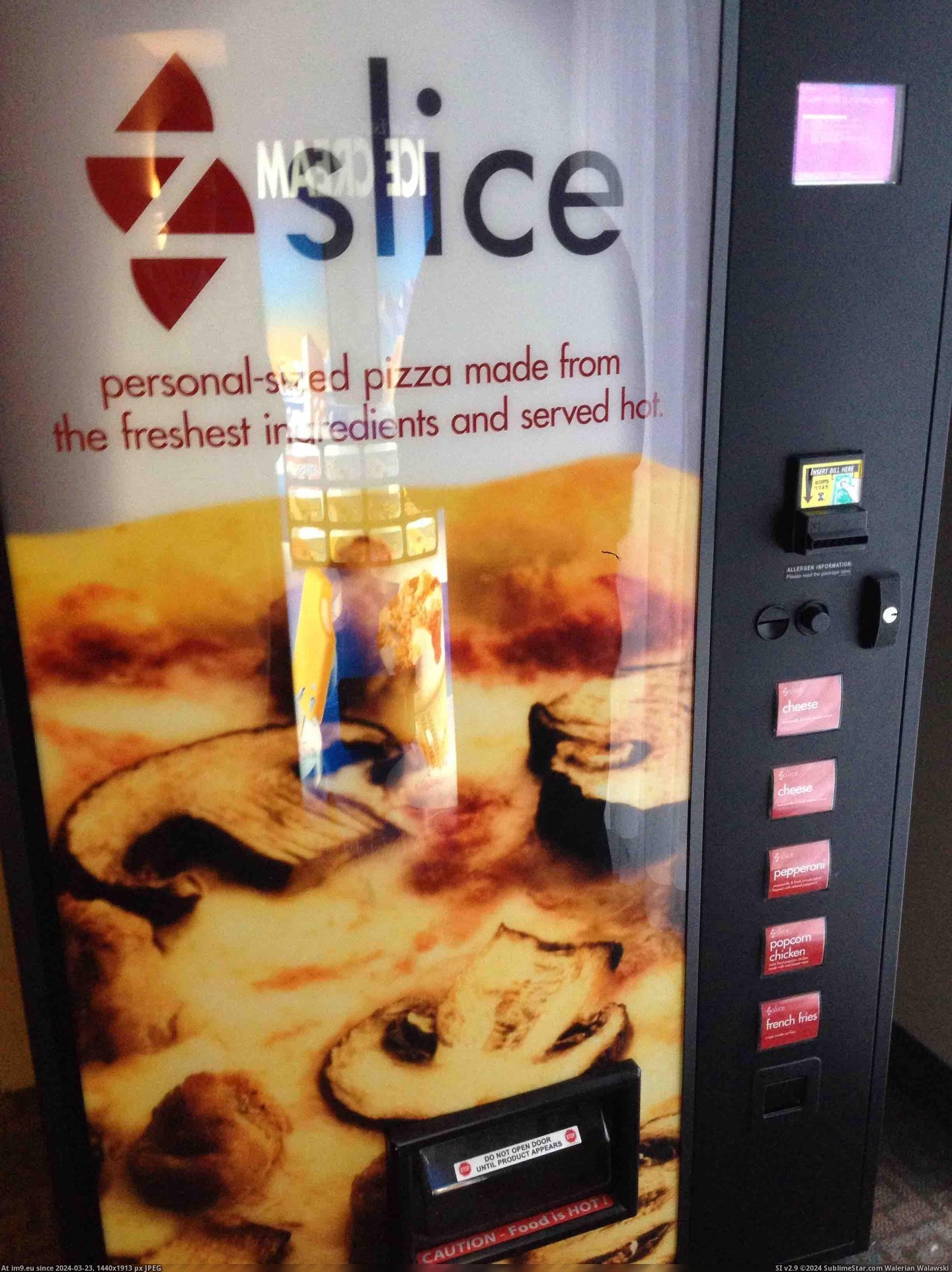 #Hotel #Machine #Staying #Pizza #Vending [Mildlyinteresting] So I found a pizza vending machine in the hotel I was staying at... Pic. (Image of album My r/MILDLYINTERESTING favs))
