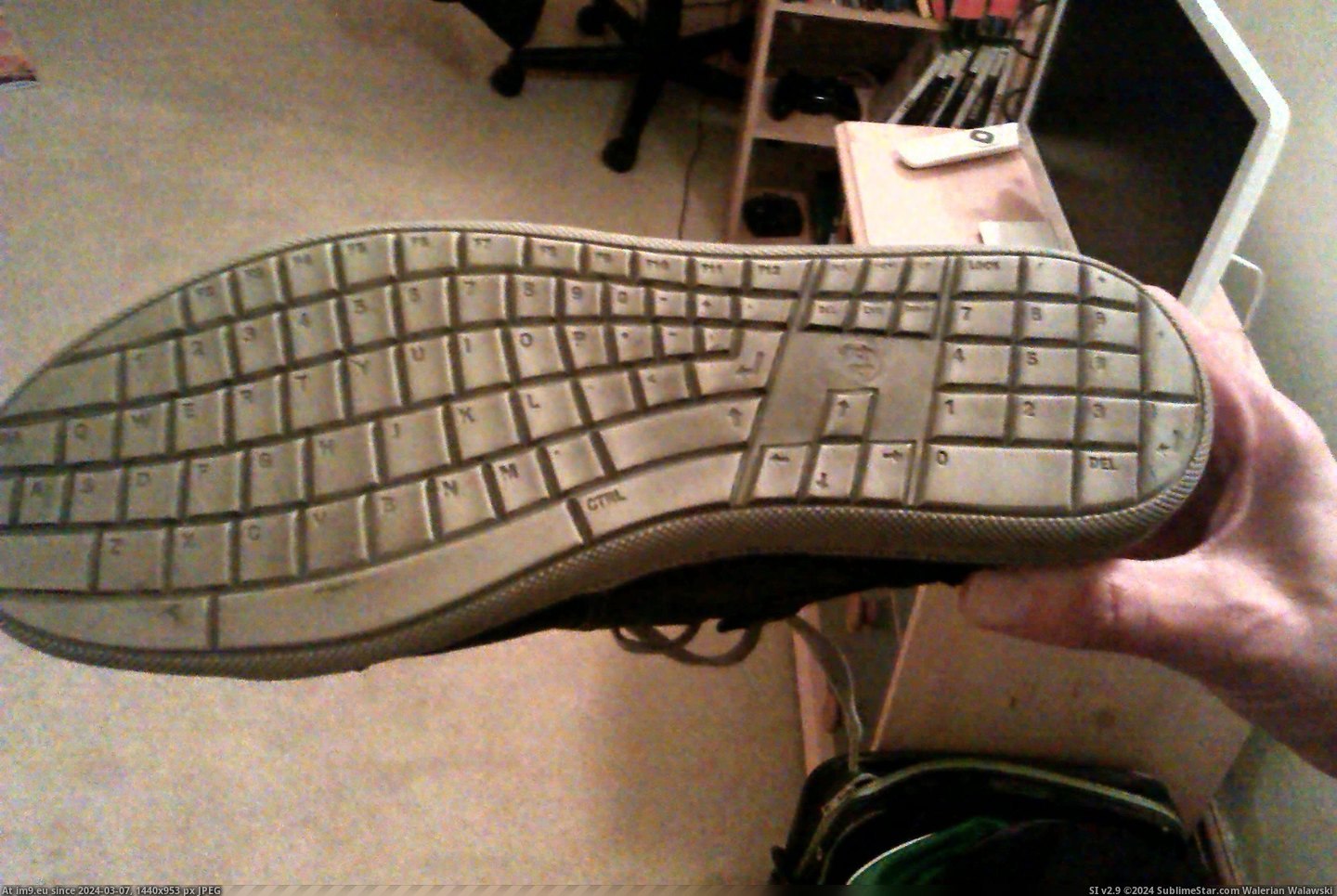 #Friends #Shoe #Keyboard #Bottom [Mildlyinteresting] The bottom of my friends shoe is a keyboard Pic. (Image of album My r/MILDLYINTERESTING favs))