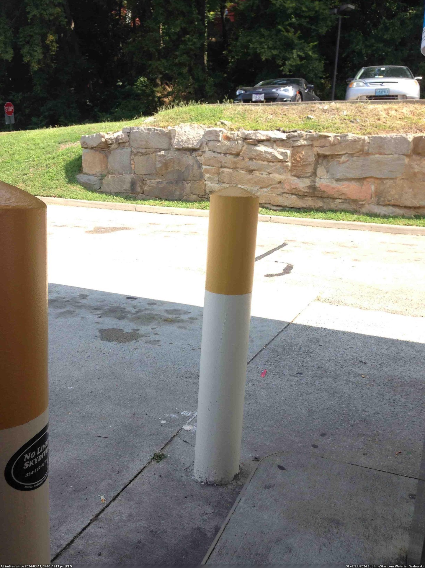 #Station #Cigarette #Poles #Gas [Mildlyinteresting] The poles at this gas station look just like a cigarette Pic. (Image of album My r/MILDLYINTERESTING favs))