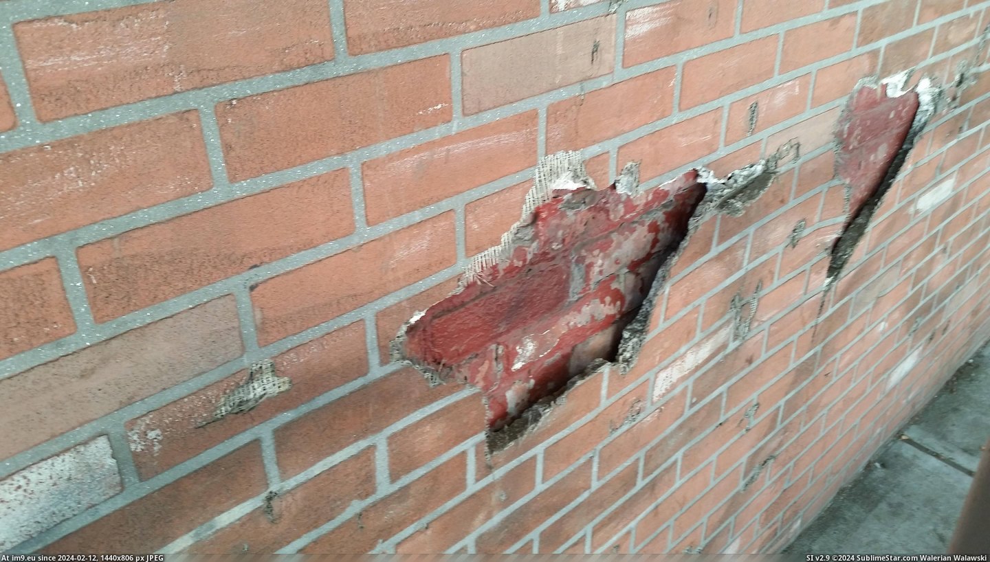 [Mildlyinteresting] They covered real brick with fake brick. (in My r/MILDLYINTERESTING favs)