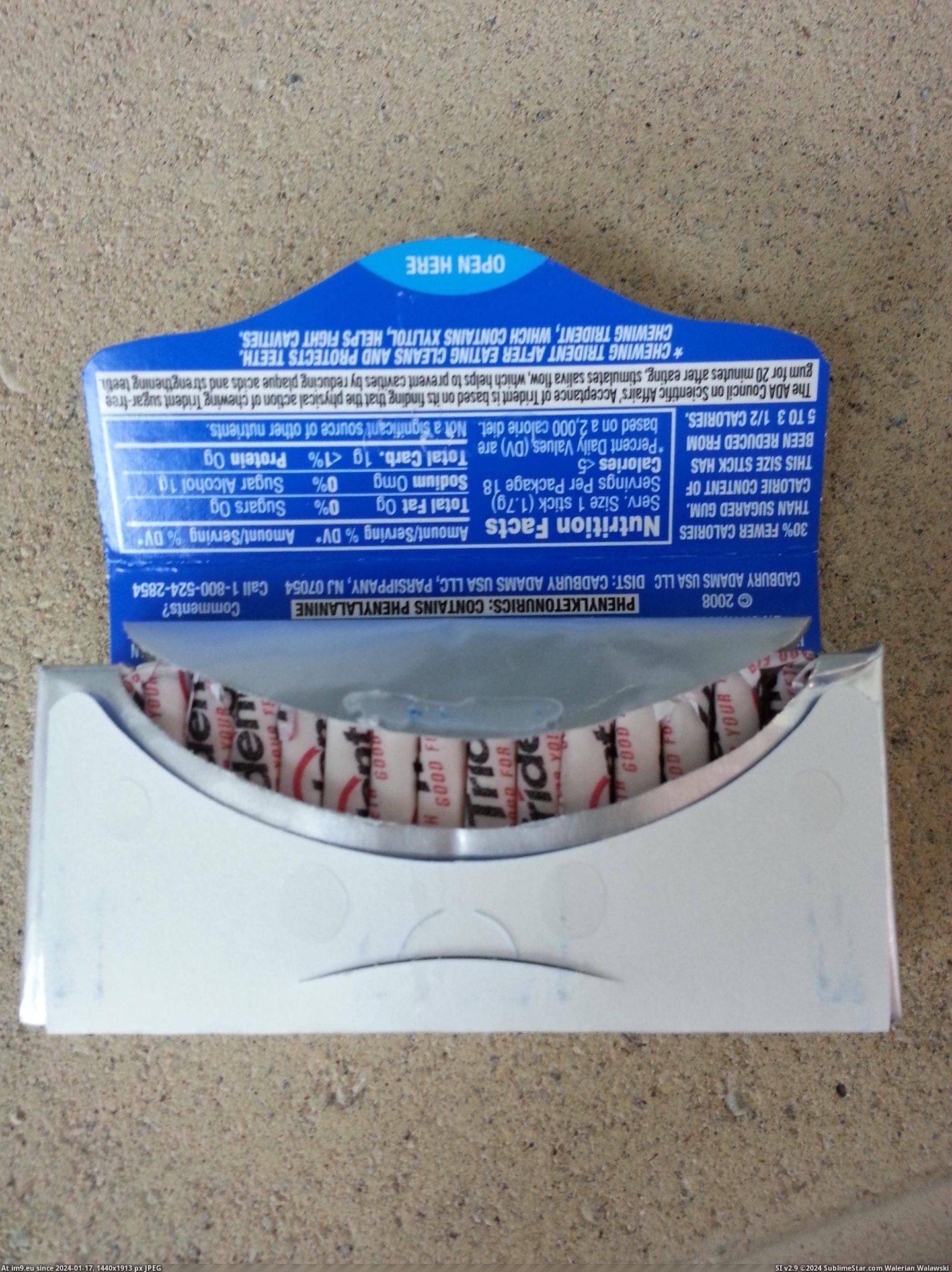#Out #Gum #Packaging [Mildlyinteresting] This gum packaging is inside-out Pic. (Image of album My r/MILDLYINTERESTING favs))