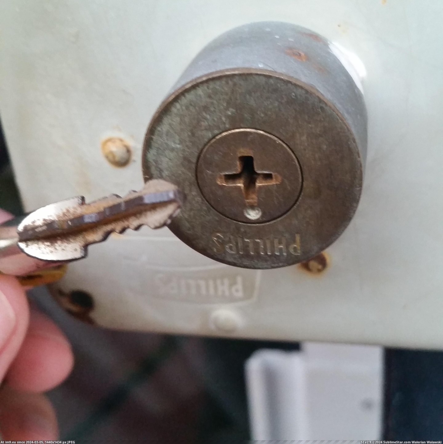 #Key  #Screwdriver [Mildlyinteresting] This key looks like a screwdriver Pic. (Image of album My r/MILDLYINTERESTING favs))