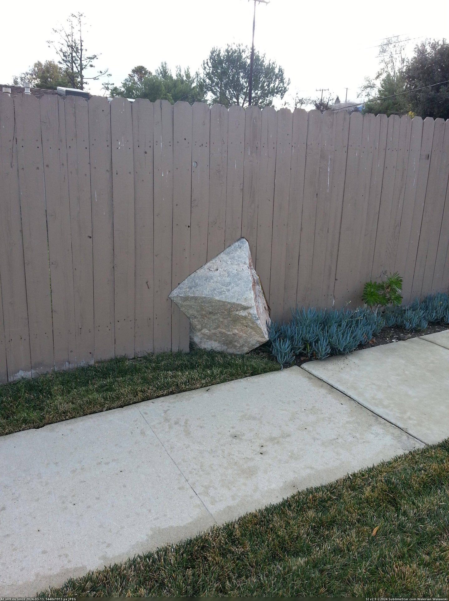 #Built #Fence #Boulder #Person [Mildlyinteresting] This person built their fence around a boulder. Pic. (Image of album My r/MILDLYINTERESTING favs))