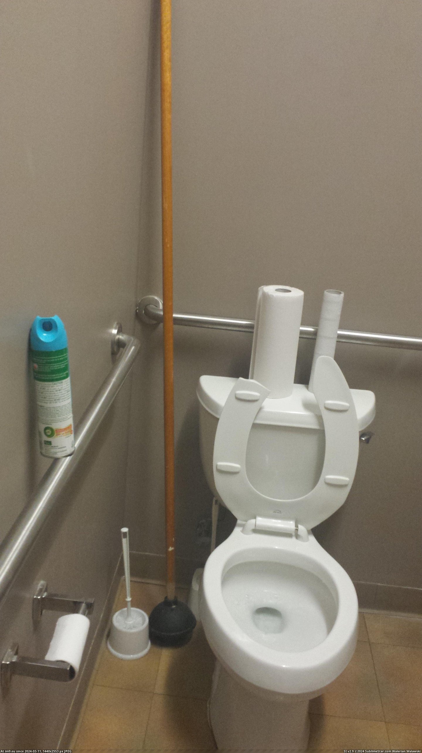 #Tall  [Mildlyinteresting] This plunger is unnecessarily tall. Pic. (Image of album My r/MILDLYINTERESTING favs))