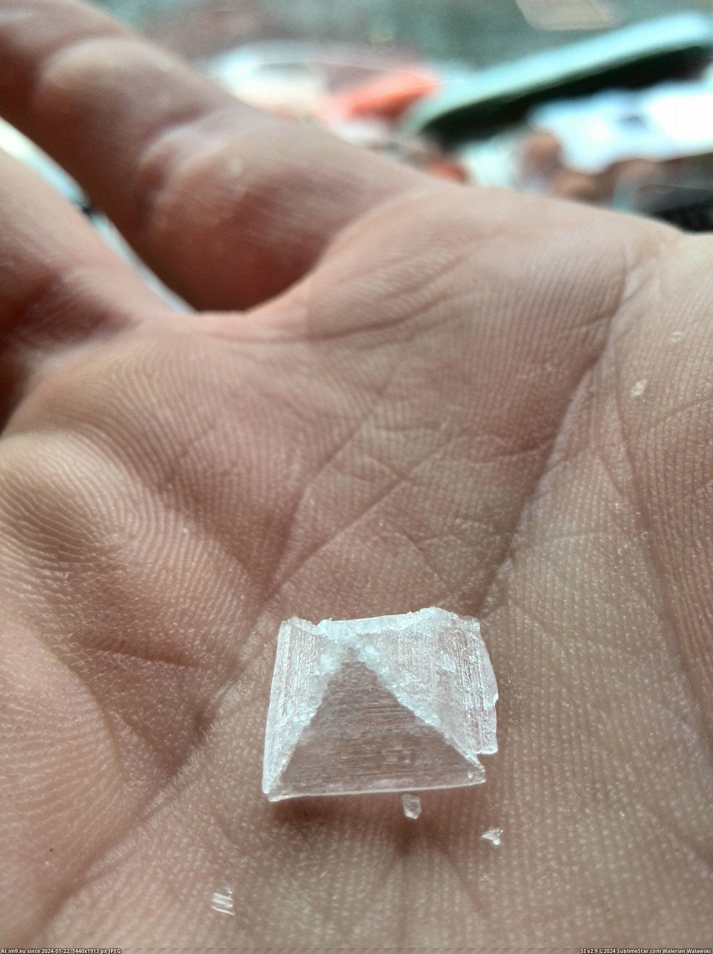 #Perfect #Sea #Pyramid #Formed #Crystal #Salt [Mildlyinteresting] This sea salt crystal formed a perfect pyramid Pic. (Image of album My r/MILDLYINTERESTING favs))